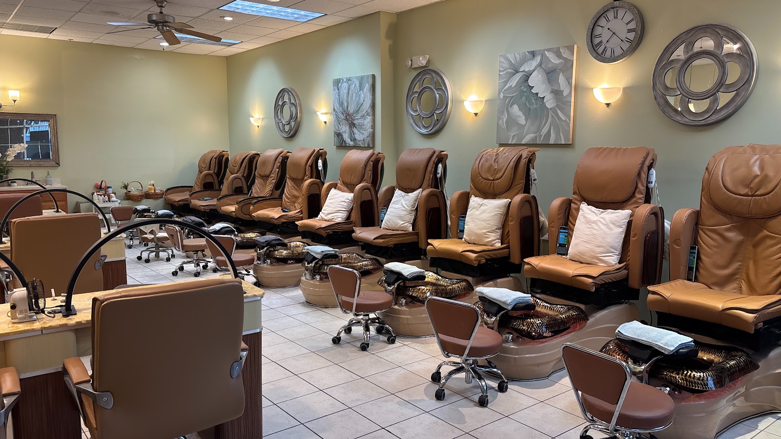 Nail 3 Spa Downtown Matthews nail work in Matthews, North Carolina